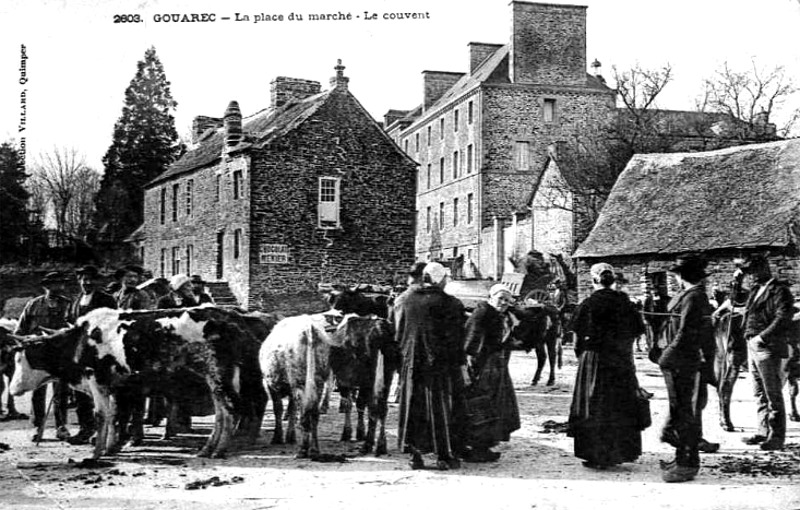 Ville de Gouarec (Bretagne) : march.