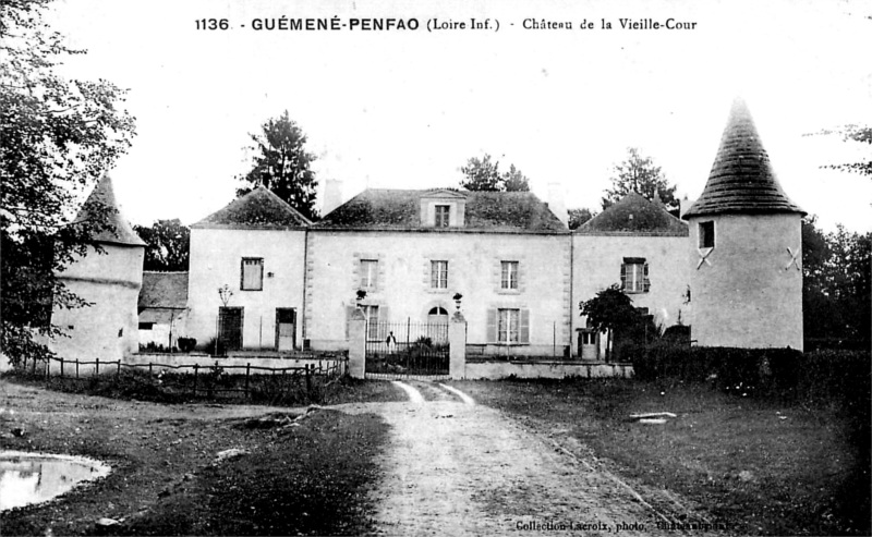 Château de la Vieille-Cour à Guémené-Penfao (Bretagne).