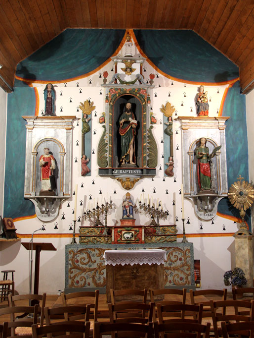 Maître-autel de la chapelle Saint-Jean-Baptiste de Guerlesquin (Bretagne)
