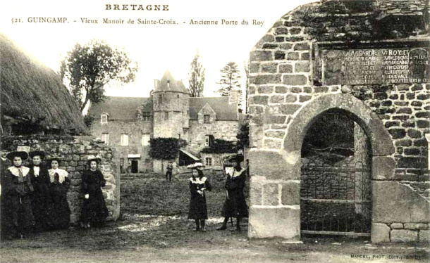 L'ancienne abbaye de Sainte-Croix de Guingamp (Bretagne).