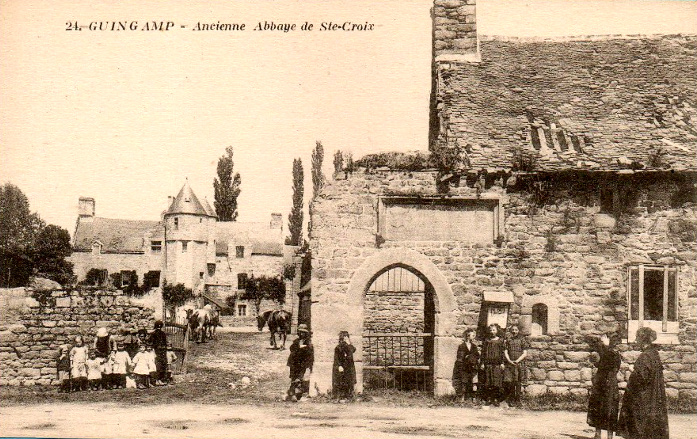 L'ancienne abbaye de Sainte-Croix de Guingamp (Bretagne).