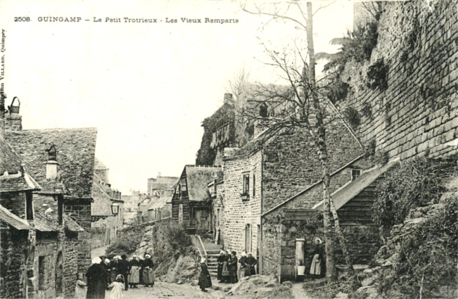 Remparts de Guingamp (Bretagne).