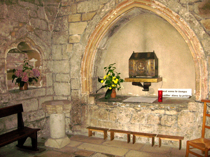 Guingamp : la basilique Notre-Dame de Bon-Secours (oratoire du Saint-Sacrement)