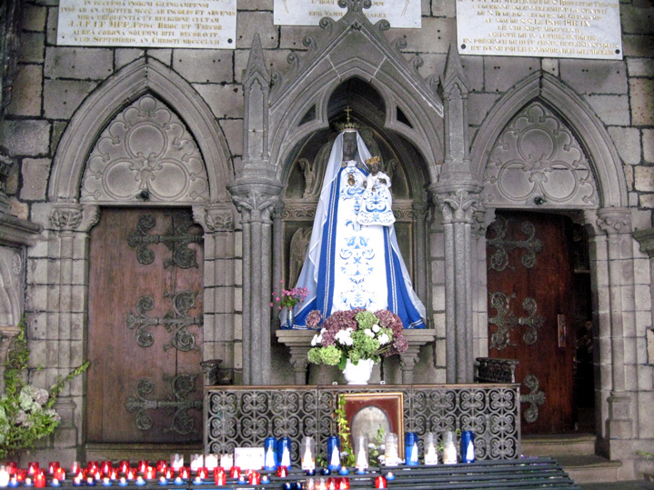 Guingamp : la basilique Notre-Dame de Bon-Secours (face Nord)