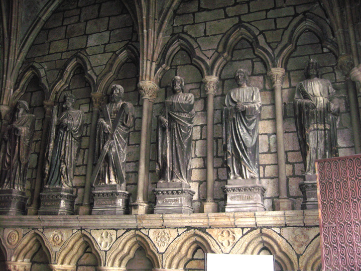 Guingamp : la basilique Notre-Dame de Bon-Secours (face Nord)