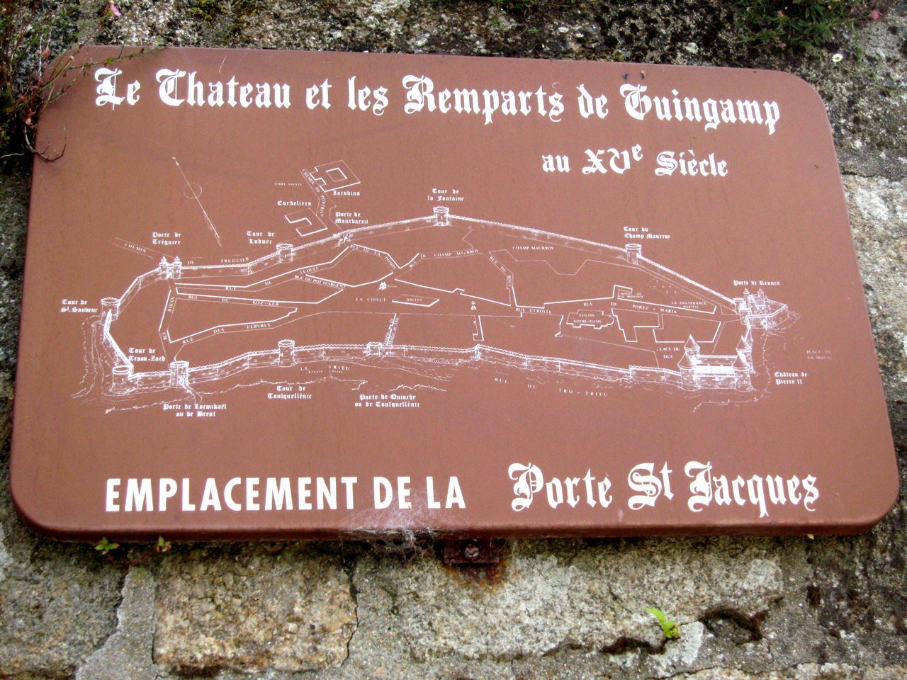 Guingamp : chteau rig par Pierre II, comte de Guingamp et duc de Bretagne
