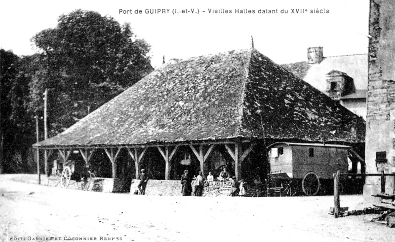 Halles de Guipry (Bretagne).