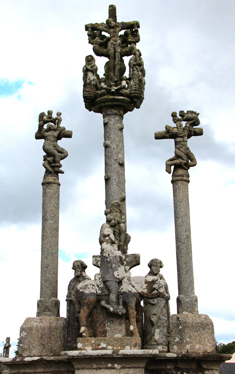 Le calvaire de Gurunhuel (Bretagne)