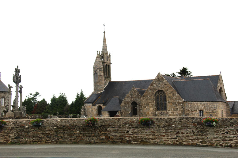 L'glise Notre-Dame de Gurunhuel (Bretagne)