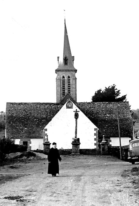 Eglise de Hmonstoir (Bretagne).