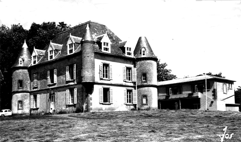 Manoir de l'Hôpital-Camfrout (Bretagne) : colonie de vacances de Tibidy..