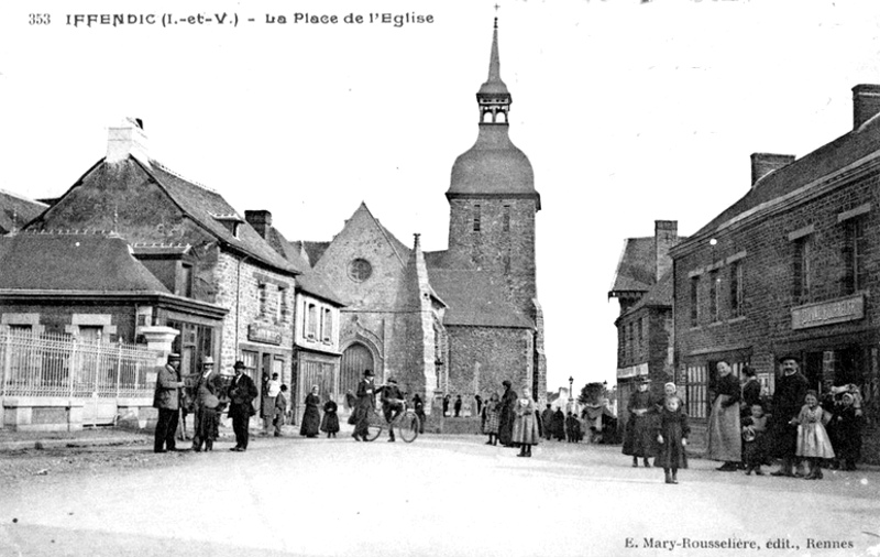 Ville d'Iffendic (Bretagne) : l'glise.