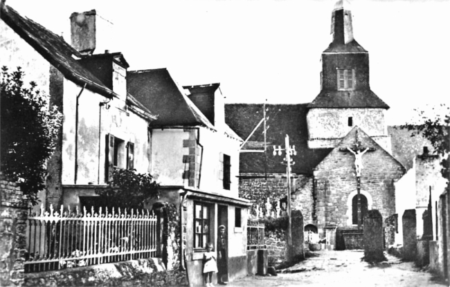 Ile d'Arz (Bretagne) : la place de l'église.
