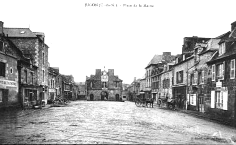 Ville de Jugon-les-lacs (Bretagne).