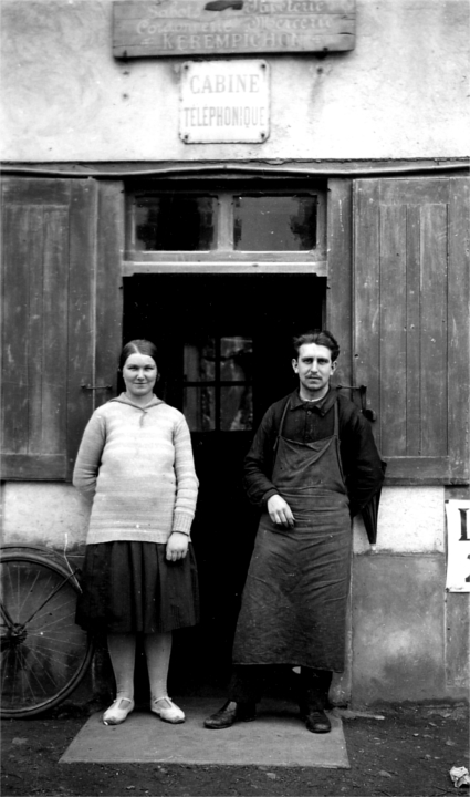 Maison Kerempichon en 1930  Saint-Michel-en-Grve (Bretagne)