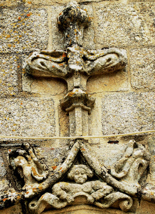 Eglise de Kergrist-Moelou (Bretagne)