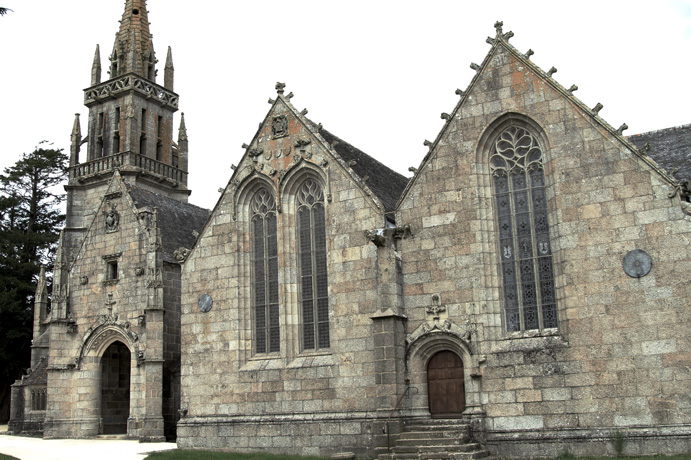 Eglise de Kergrist-Moelou (Bretagne)