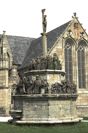 Eglise de Kergrist-Moelou (Bretagne)