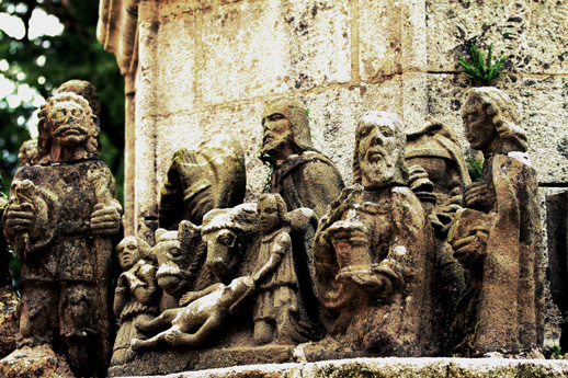 Calvaire de l'glise de Kergrist-Moelou (Bretagne)