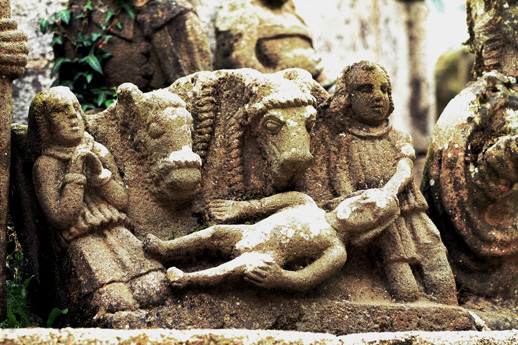 Calvaire de l'glise de Kergrist-Moelou (Bretagne)