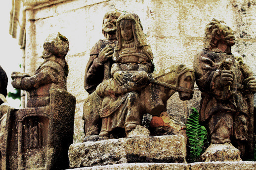 Calvaire de l'glise de Kergrist-Moelou (Bretagne)