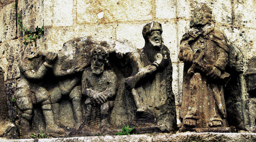 Calvaire de l'glise de Kergrist-Moelou (Bretagne)