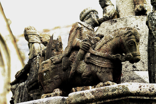 Calvaire de l'glise de Kergrist-Moelou (Bretagne)