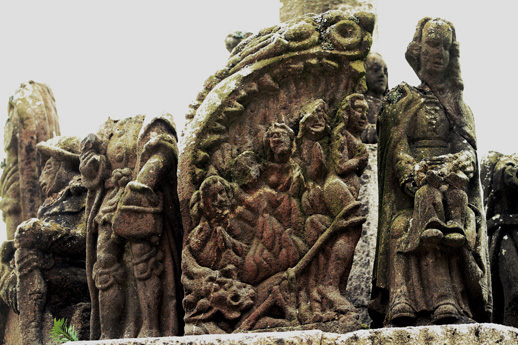 Calvaire de l'glise de Kergrist-Moelou (Bretagne)