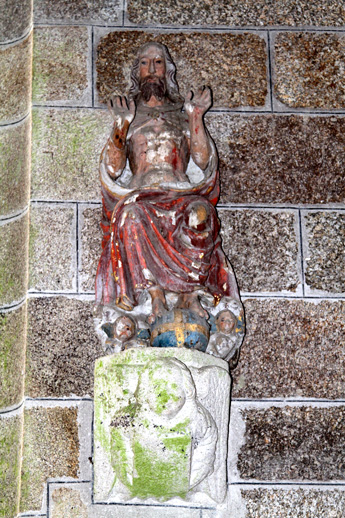 Statue de l'glise de Kergrist-Moelou (Bretagne)