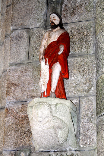 Statue de l'glise de Kergrist-Moelou (Bretagne)