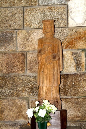Statue de l'glise de Kergrist-Moelou (Bretagne)