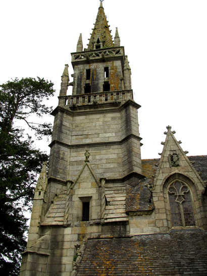 Eglise de Kergrist-Moelou (Bretagne)