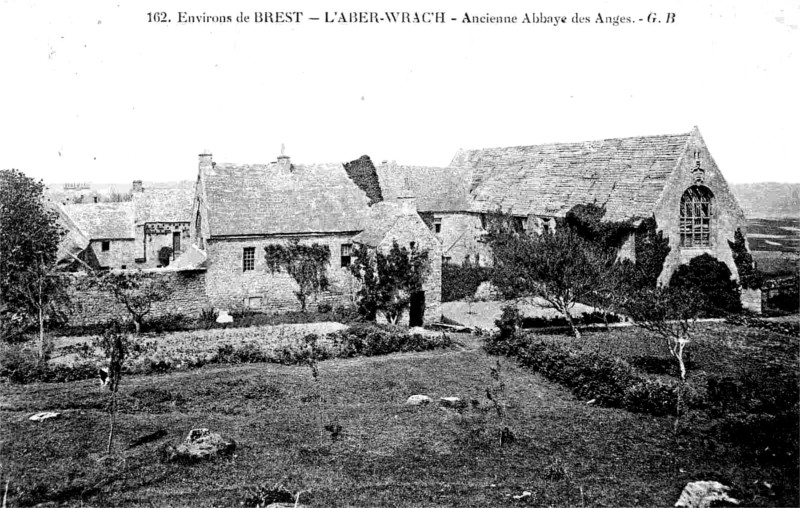 Ancienne abbaye des Anges  Landda (Bretagne).