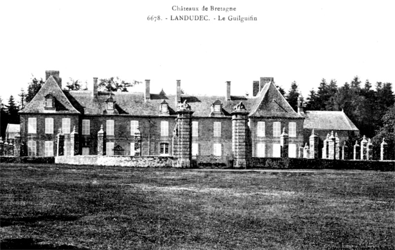 Chateau Le Guilguifin de Landudec (Bretagne).