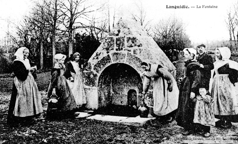 Fontaine de Languidic (Bretagne).