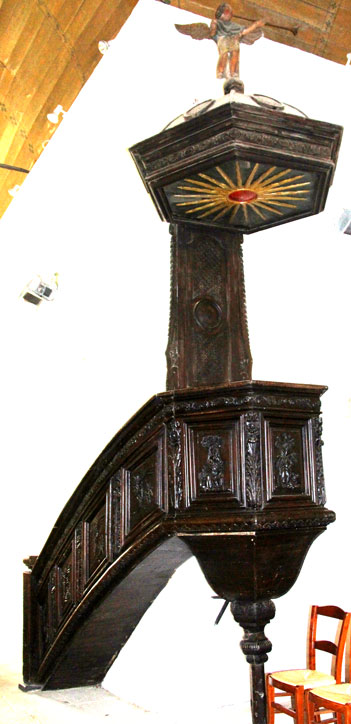 Chaire de l'église Saint-Loup de Lanloup (Bretagne)