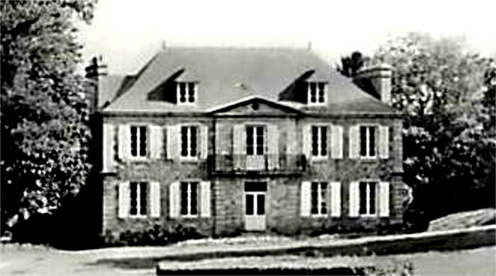 Manoir de Keruscar à Lannéanou (Bretagne).