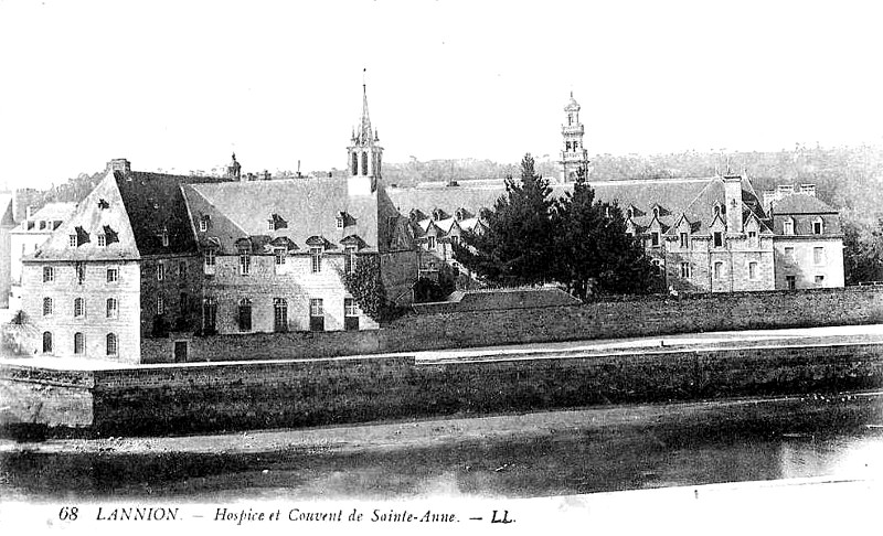 Lannion (Bretagne) : Hospice et couvent de Sainte-Anne.