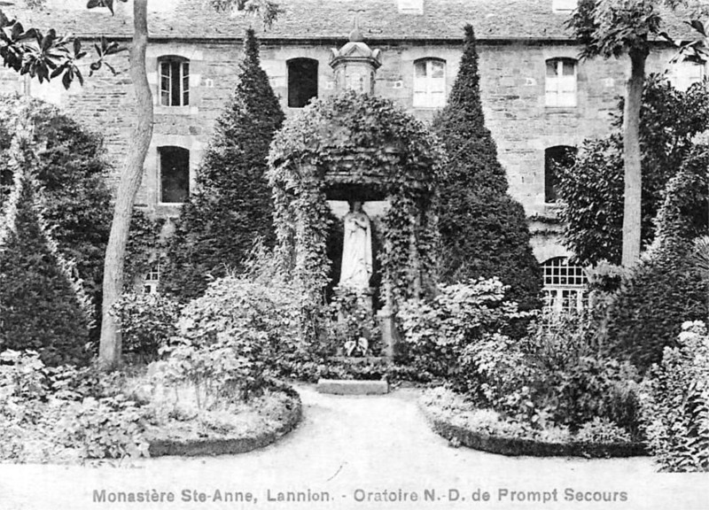 Lannion (Bretagne) : Oratoire du monastère Sainte-Anne.