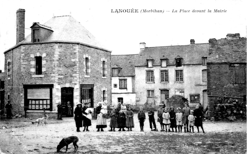 Ville de Lanoue (Bretagne).