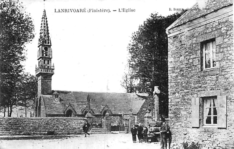 Eglise de Lanrivoar (Bretagne).