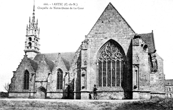 Lantic (Bretagne) : chapelle Notre-Dame-de-la-Cour.