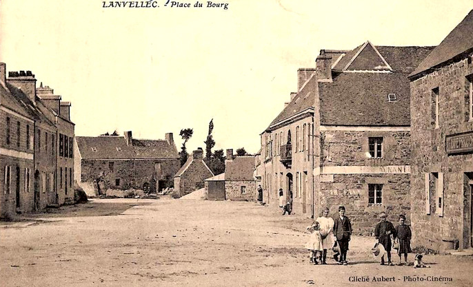 Le bourg de Lanvellec (Bretagne)