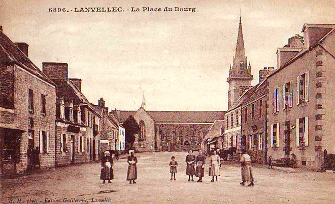 Le bourg de Lanvellec (Bretagne)