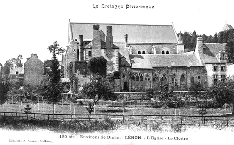 Eglise et Cloître de la ville de Léhon (Bretagne).