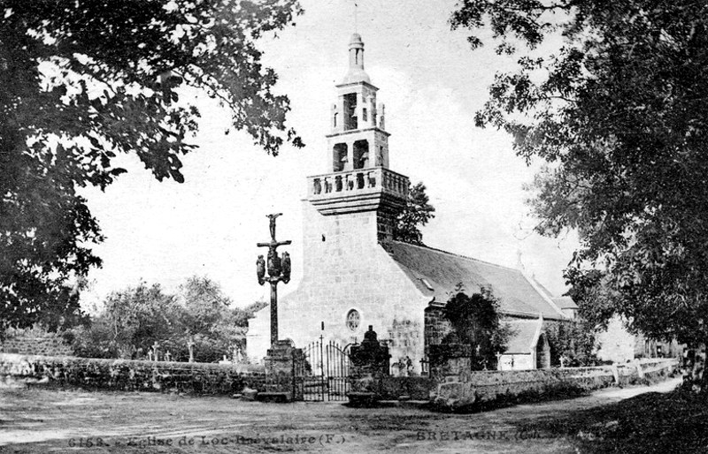 Eglise de Loc-Brvalaire (Bretagne).