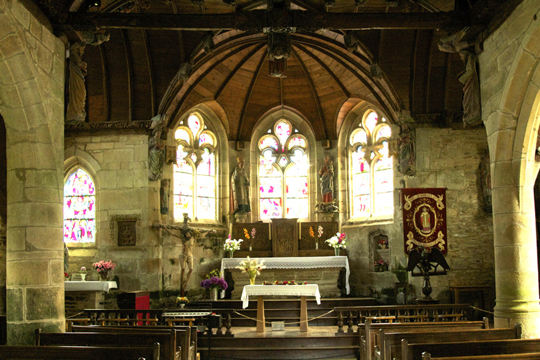 Eglise de Loc-Envel, en Bretagne