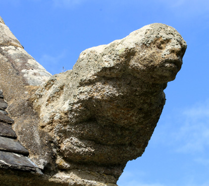 Gargouille de l'église de Loc-Envel, en Bretagne