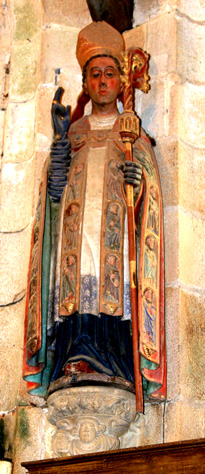 Statue de l'glise de Loc-Envel, en Bretagne