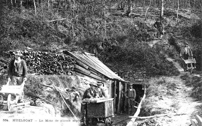 Ancienne mine de plomb à Locmaria-Berrien (Bretagne).